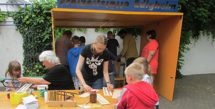 Holzwerkstatt beim Schulfest der Lessingschule Holzwerkstatt beim Schulfest der Lessingschule