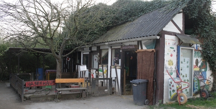 Das Hasenhaus auf der Jugendfarm Pfingstweide