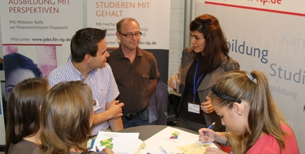 Infostand „Studium“ bei der Ausbildungsmesse Sprungbrett Ludwigshafen